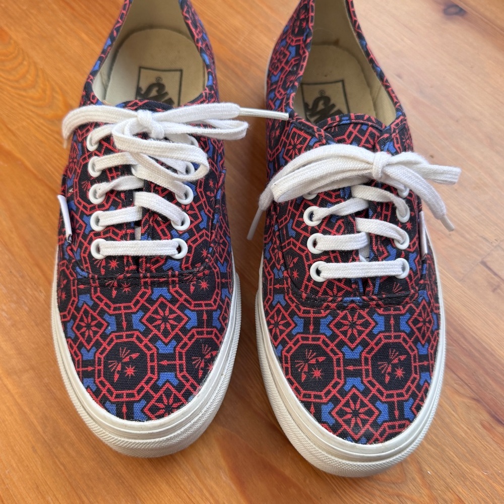 Vans geometric sneakers sizer womens 7